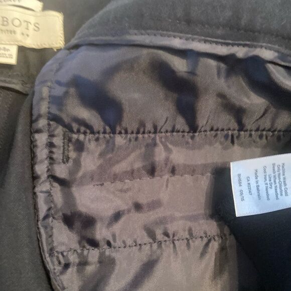 Talbots NWOT stretch twill curvy petites cropped Capri pants w/ buttons on leg - Picture 10 of 10